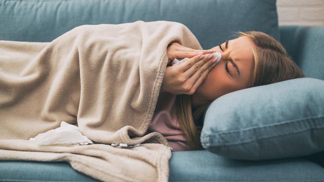 Tips Mengatasi Hidung Tersumbat Saat Tidur